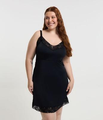 Camisola Alcinha em Liganete com Detalhe de Renda Curve & Plus Size