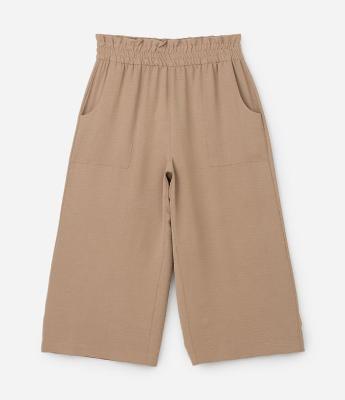 Calça Pantacourt em Crepe com Bolsos Curve & Plus Size