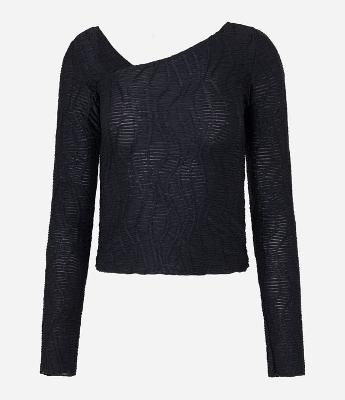 Blusa Texturizada com Decote Assimétrico