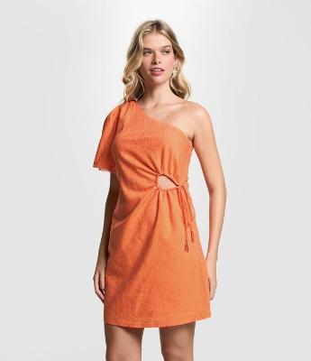 Vestido Curto em Viscose Decote Ombro Só e Recorte Vazado