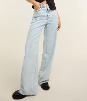 Calça Wide Leg Cintura Alta em Jeans com Bolsos - 3