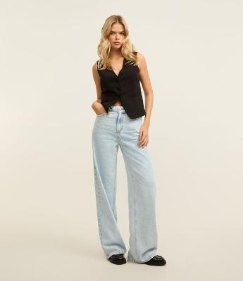 Calça Wide Leg Cintura Alta em Jeans com Bolsos