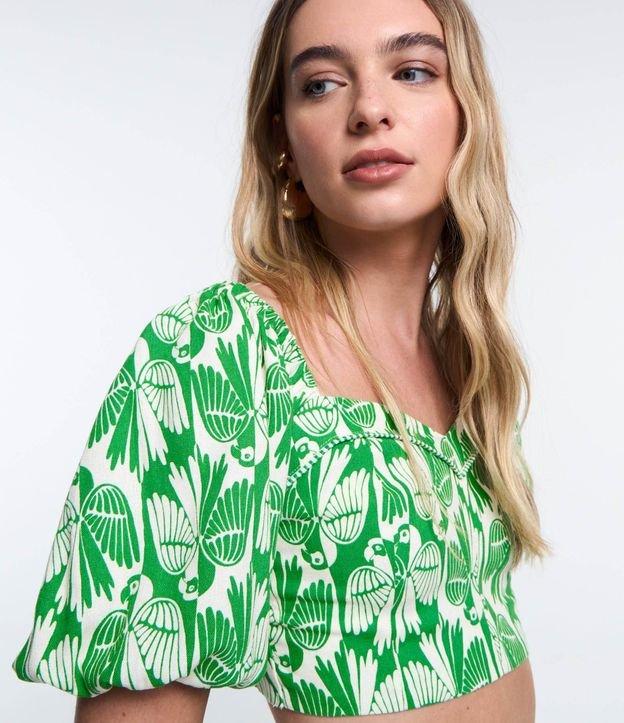 Blusa Cropped em Viscose e Linho com Estampa Ararinhas - 1