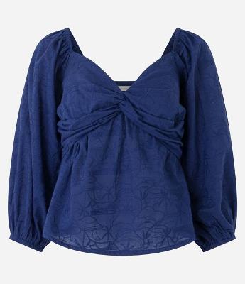 Blusa em Tricoline com Decote Torcido e Bordados