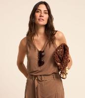 Blusa sem Manga em Viscose com Detalhe nas Costas - 2