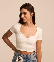 Blusa Curta com Textura e Decote Diferenciado - 2