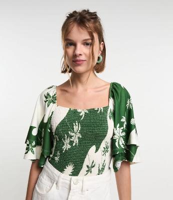 Blusa Cropped Texturizada com Lastex e Estampa Floral