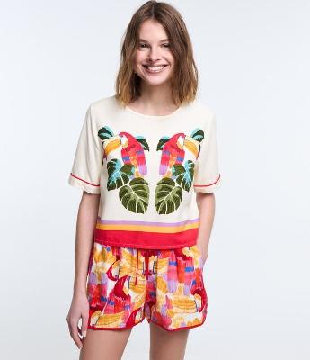 Blusa em Viscose com Linho e Estampa Araras