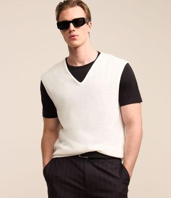 Colete em Tricô com Textura Canelada