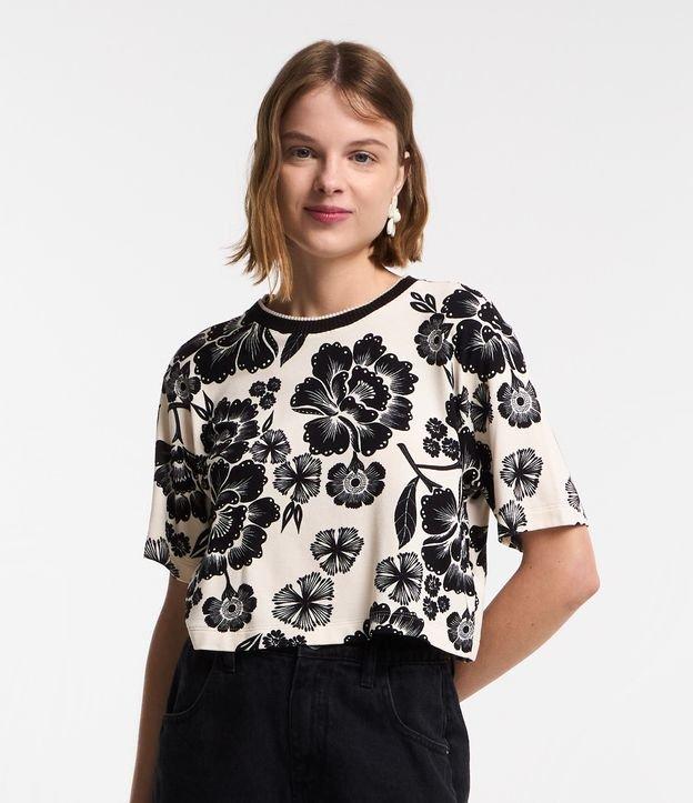 Blusa T-shirt em Crepe com Estampado Floral - 1