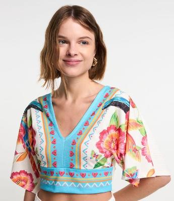 Blusa Cropped Texturizada com Estampa Floral com Tucanos