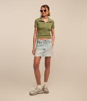 Saia Curta em Jeans com Dois Botões e Bolsos - 1