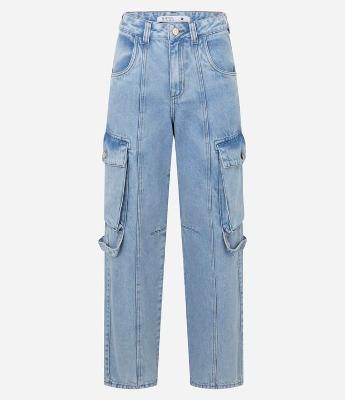 Calça Reta em Jeans com Recorte e Bolso Cargo na Lateral