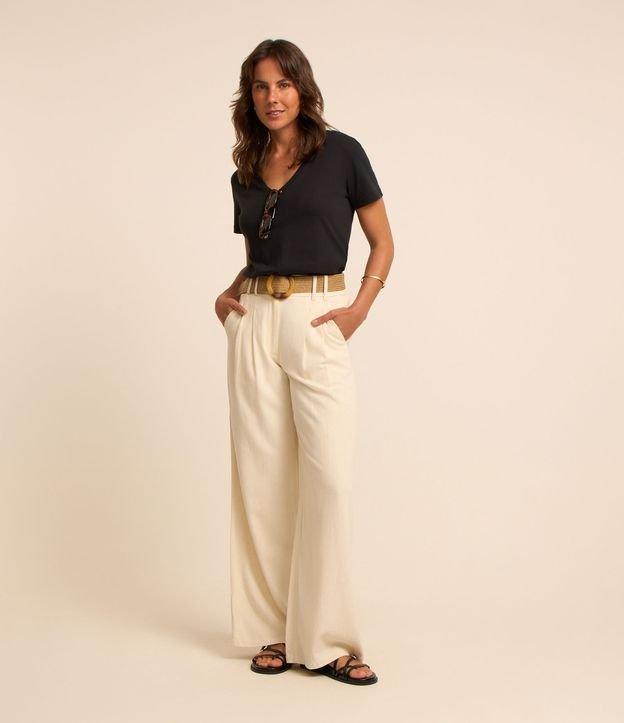 Calça Wide Leg em Viscolinho com Pregas - 1