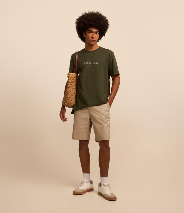 Bermuda com Textura no Cós e Cordão Interno - 2