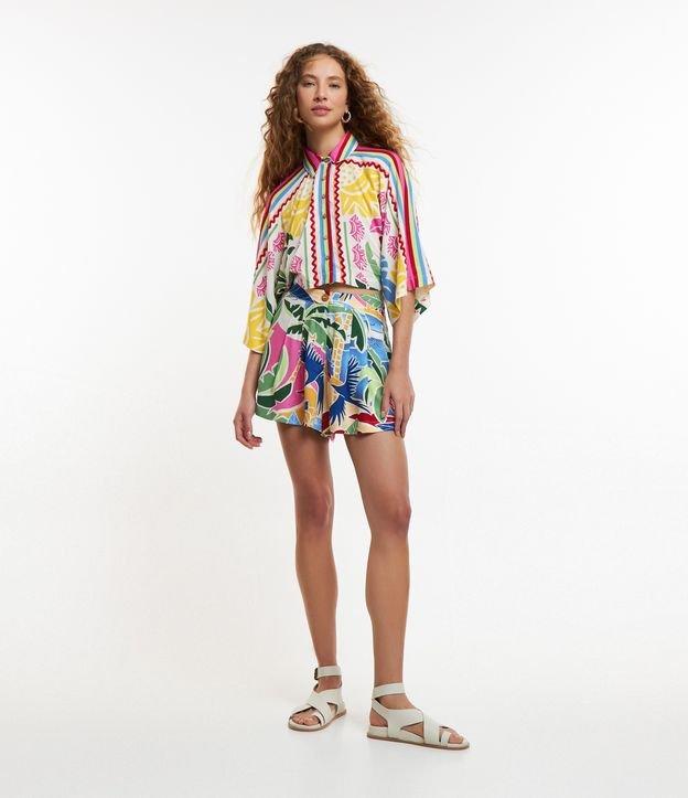 Short Gode em Viscose com Pregas e Estampa Tropical - 1