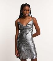 Vestido Curto em Crepe Metalizado com Decote Degage e Botões - 1