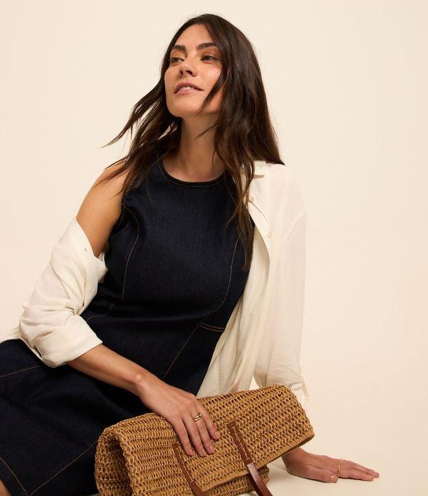 Vestido sem Manga em Jeans com Recorte e Zíper - 2