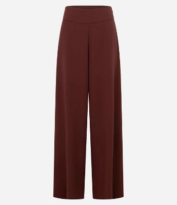 Calça Pantalona em Crepe com Pences