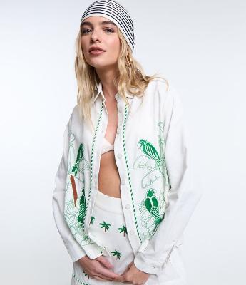 Camisa Alongada em Viscose e Linho com Bordado Tropical