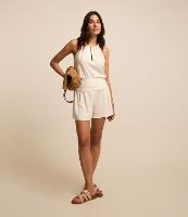 Short em Viscolinho com Costura Aparente e Pregas - 2