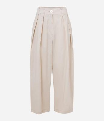 Calça Balloon em Tricoline com Efeito Empapelado e Pregas