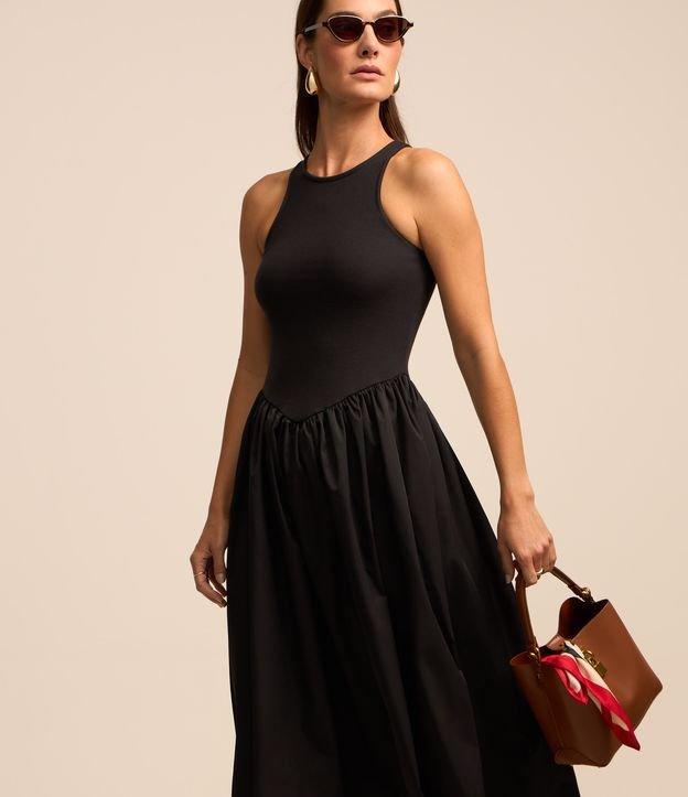 Vestido Sem Manga em Mix de Tecidos com Cintura V - 3