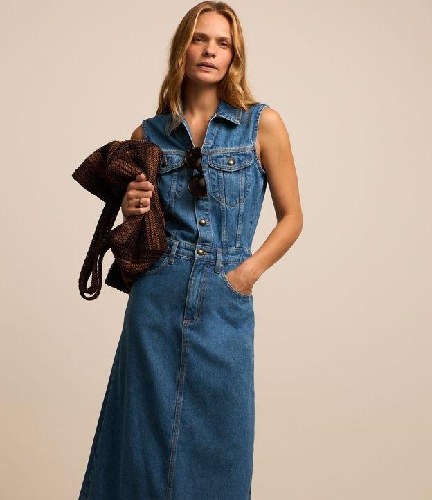 Vestido Longo em Jeans com Bolsos e Botões Frontais - 3
