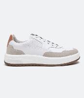 Tênis Casual em Couro com Recortes - 1