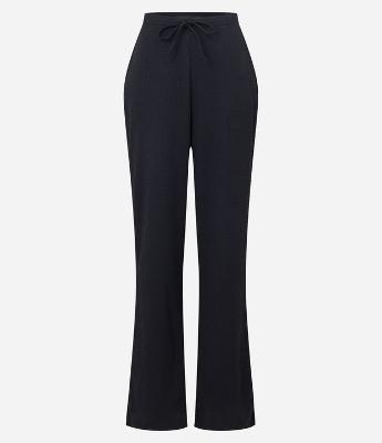 Calça Texturizada com Amarração no Cós e Bolsos