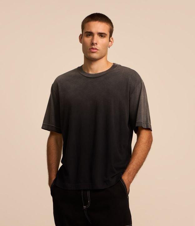 Camiseta Boxy em Algodão com Efeito Spray - 2