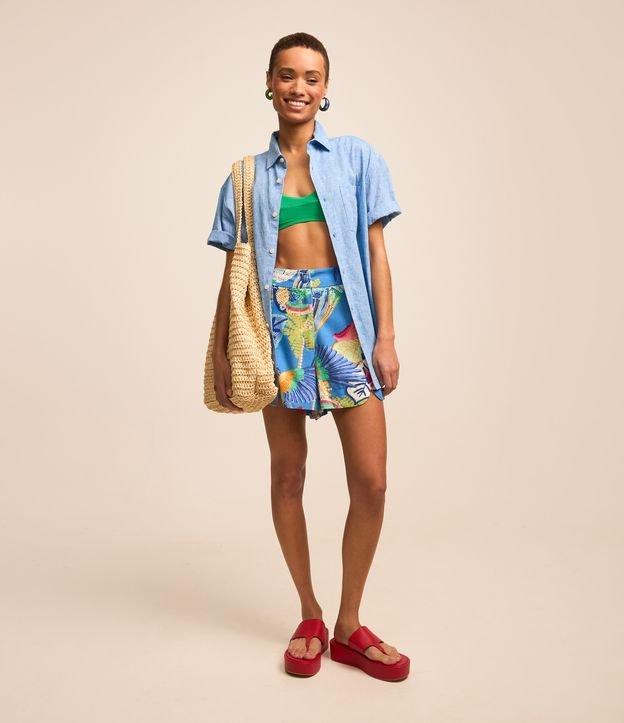 Short Curto em Viscose e Linho com Estampa Tropical e Barra Arredondada - 1