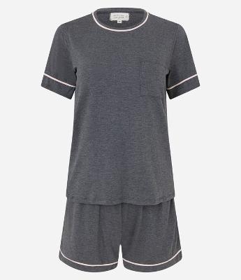 Pijama Short Doll Manga Curta com Bolso Frontal e Viés Contrastante