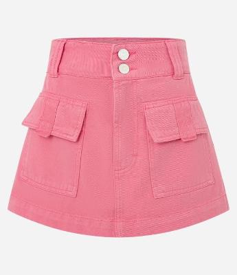 Short Saia em Sarja com Botões Duplos e Bolsos Cargo