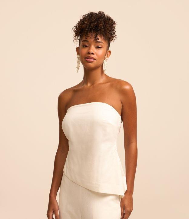 Blusa em Viscolinho Tomara que Caia e Barra Assimétrica - 2