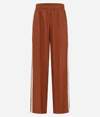Calça Reta com Textura Acetinada e Viés na Lateral