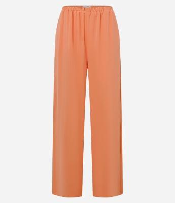 Calça Reta Fluida em Crepe com Elástico no Cós