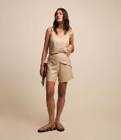 Short em Viscolinho Cintura Alta com Foil e Pregas Diagonais - 2