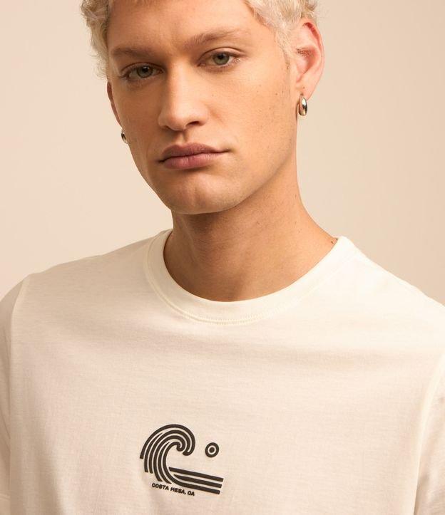 Camiseta Regular em Algodão com Estampa em Relevo de Onda - 2