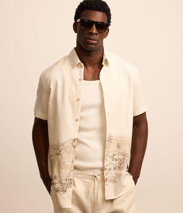Camisa Regular em Voil com Estampa de Cenário - 3