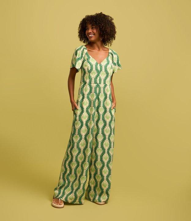 Macacão Pantalona em Viscose com Estampa de Coqueiros - 2