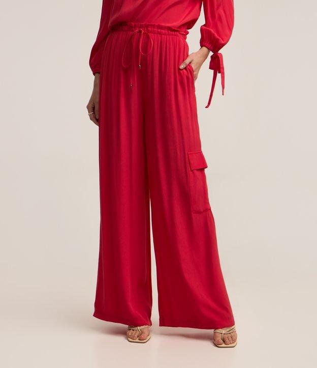 Calça Fluida em Viscose com Bolso Cargo Lateral - 1