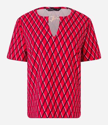 Blusa em Crepe com Detalhe na Gola e Estampa Geométrica
