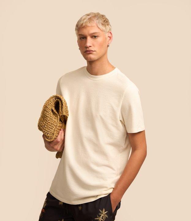 Camiseta Regular em Ana Ruga com Textura - 3