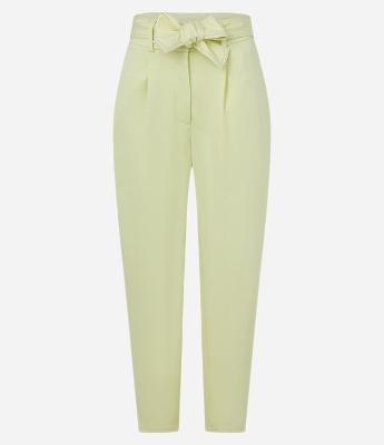 Calça Cenoura em Piquet com Faixa para Amarração