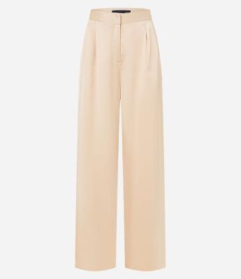 Calça Pantalona Acetinada com Cintura Média com Pregas