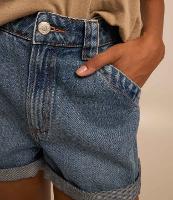 Short Mom Jeans com Bolso Faca e Barra Dobrada - 2