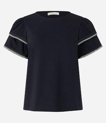 Blusa em Algodão com Babado na Manga e Detalhe Efeito Crochê