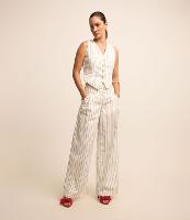 Calça Wide Leg em Sarja com Listras e Pregas - 2