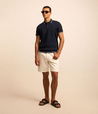 Bermuda em Sarja com Detalhe no Bolso